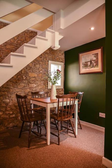 Witty Fox Cottage - 2 Bedrooms Bruton Dış mekan fotoğraf